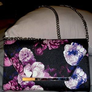 Women’s shoulder floral purse